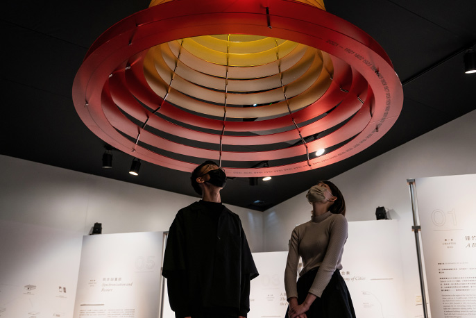 百載鐘嗚 → 時間共嗚centenary of the bell → resonance of time